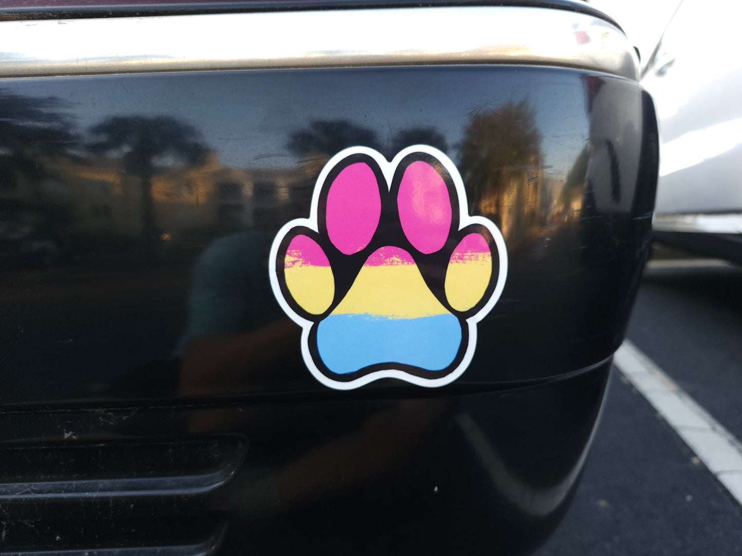 pansexual paw-pad